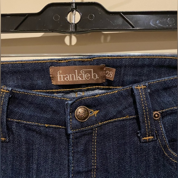 $42 NEW FRANKIE B Jeans - Picture 3 of 7